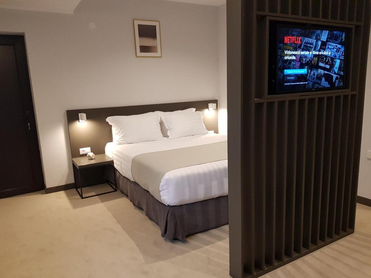 Novo Boutique Hotel Ramnicu Valcea Bagian luar foto